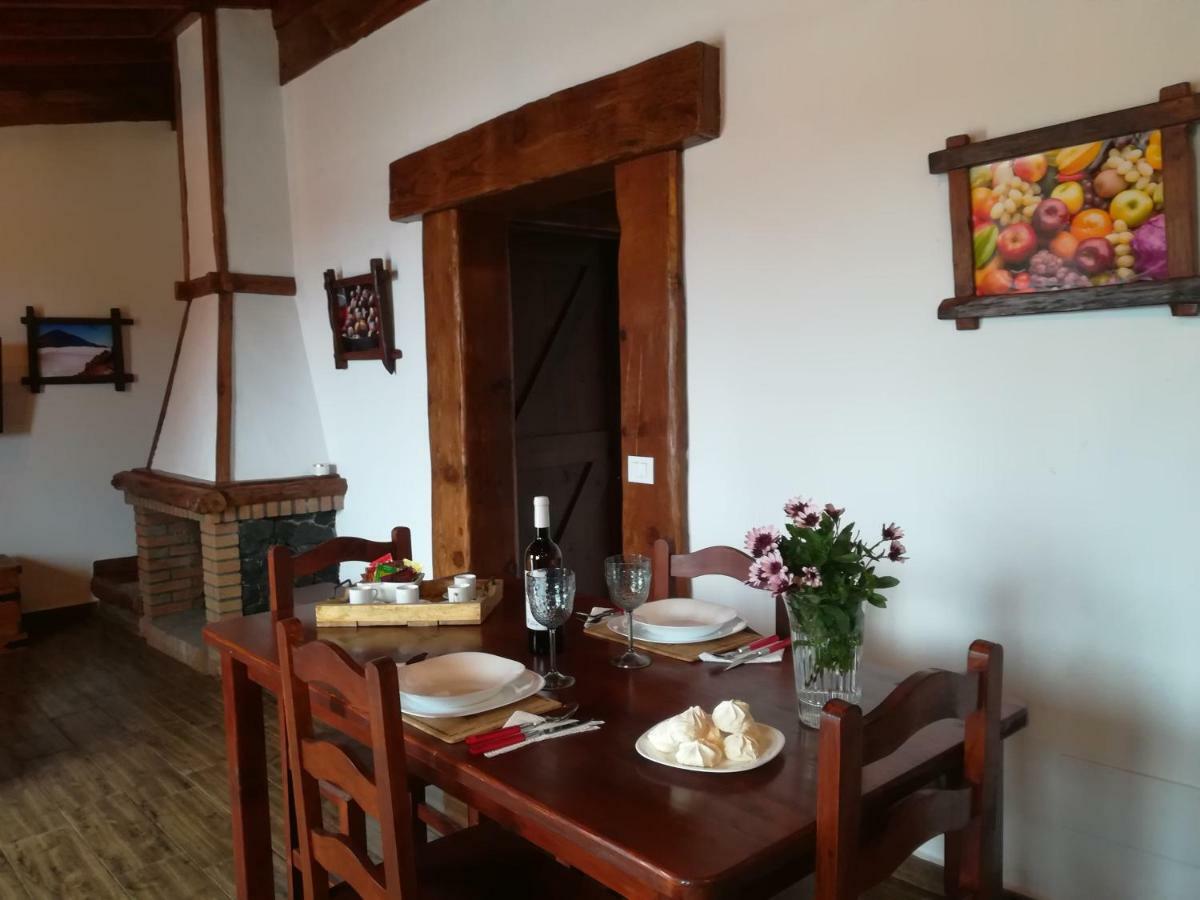 Casas Rurales Los Guinderos อิคอดเดลอสวินอส ภายนอก รูปภาพ